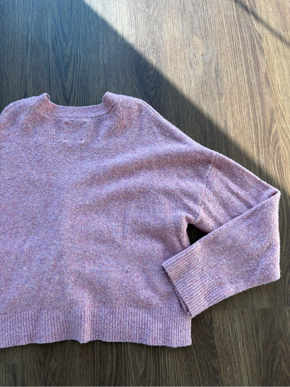 Abercrombie & Fitch Pink V-Neck Button Cardigan Sweater Size Medium - Picture 2 of 7